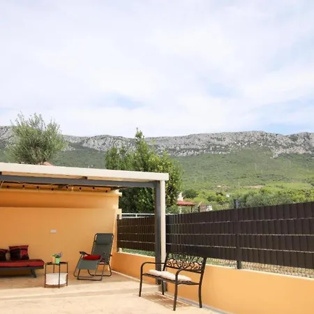 Dare & Piccolo Apartmán Kaštela